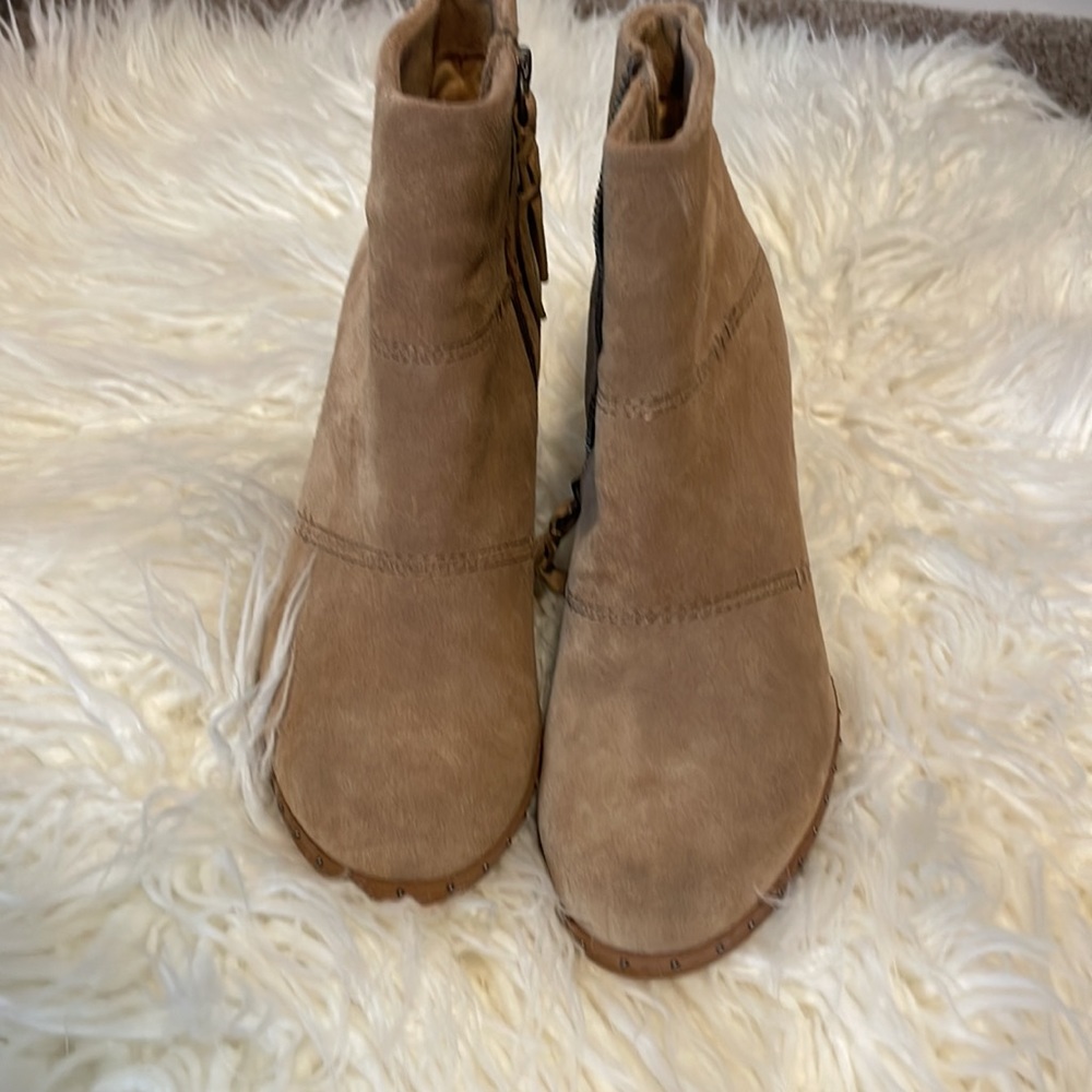 Splendid Booties 7.5